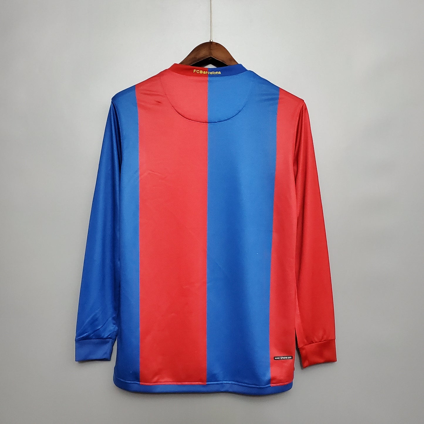 Camisa Barcelona Titular 06/07 - Versão Retro Manga Longa